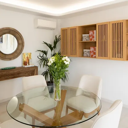 Virtu On The Hill 酒店