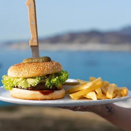 Virtu On The Hill Hotel